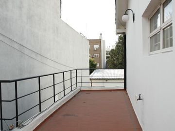 Venta Casa  8 ambientes en Coghlan | jardin | cochera