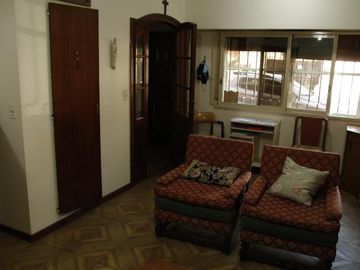Venta Casa  8 ambientes en Coghlan | jardin | cochera