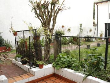 Venta Casa  8 ambientes en Coghlan | jardin | cochera