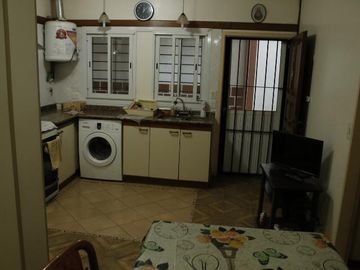 Venta Casa  8 ambientes en Coghlan | jardin | cochera