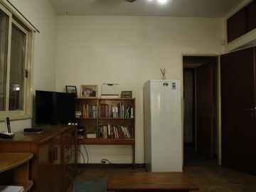 Venta Casa  8 ambientes en Coghlan | jardin | cochera