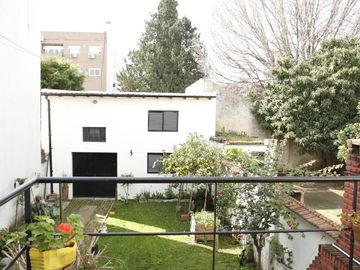 Venta Casa  8 ambientes en Coghlan | jardin | cochera