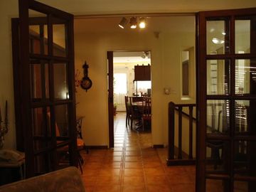 Venta Casa  8 ambientes en Coghlan | jardin | cochera