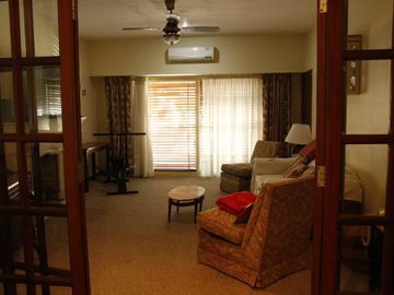 Venta Casa  8 ambientes en Coghlan | jardin | cochera