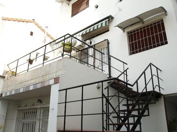 Venta Casa  8 ambientes en Coghlan | jardin | cochera