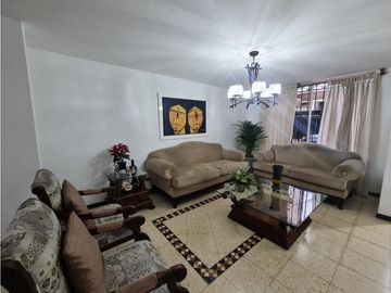VENTA DE CASA INDEPENDIENTE LA FLORA