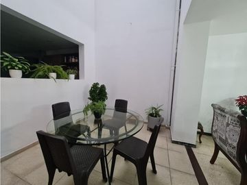 VENTA DE CASA INDEPENDIENTE LA FLORA