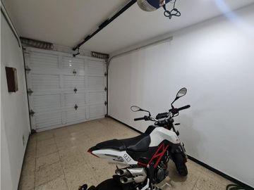 VENTA DE CASA INDEPENDIENTE LA FLORA