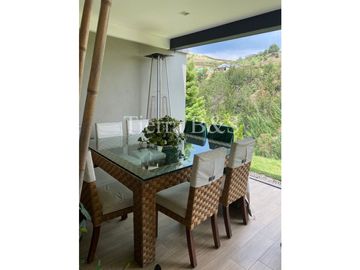 ¡Vive El Confort y el Estilo En Tu Nuevo Hogar! Casa De Ensueño Con Zona Bbq A Solo 40 Minutos De Medellín Por $1.800 Millones