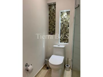 Exclusiva Vivienda Unifamiliar con Jardín, Jacuzzi y Balcón en Conjunto Cerrado