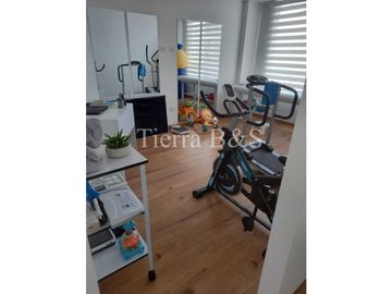 Exclusiva Vivienda Unifamiliar con Jardín, Jacuzzi y Balcón en Conjunto Cerrado