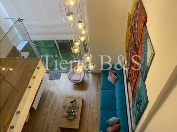 Exclusiva Vivienda Unifamiliar con Jardín, Jacuzzi y Balcón en Conjunto Cerrado