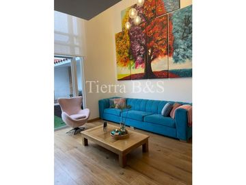 Exclusiva Vivienda Unifamiliar con Jardín, Jacuzzi y Balcón en Conjunto Cerrado