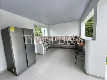 Tu Oasis Privado: Finca de Ensueño con Piscina y rea BBQ por $1.050 Millones