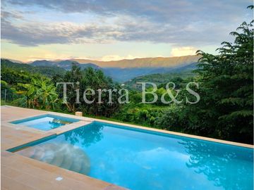¡Estrena Tu Paraíso Sostenible: Energía Solar, Piscina y Vista Espectacular por $1.500 Millones!