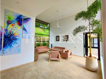 ¡Estrena Tu Paraíso Sostenible: Energía Solar, Piscina y Vista Espectacular por $1.500 Millones!
