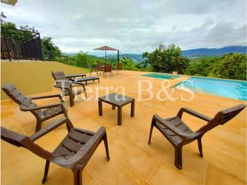 ¡Estrena Tu Paraíso Sostenible: Energía Solar, Piscina y Vista Espectacular por $1.500 Millones!