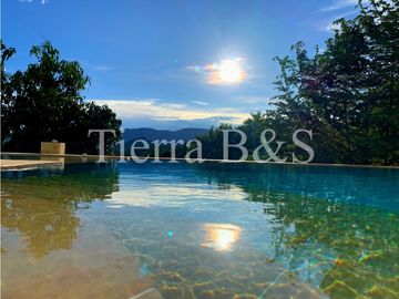¡Estrena Tu Paraíso Sostenible: Energía Solar, Piscina y Vista Espectacular por $1.500 Millones!