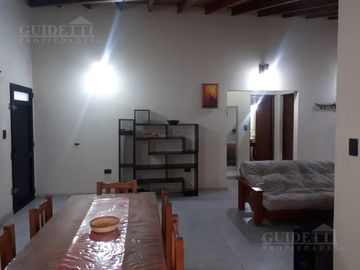 Venta de Excelente Casa 3 ambientes c/cochera - 400m2 Totales -  Costa Del Este