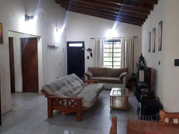 Venta de Excelente Casa 3 ambientes c/cochera - 400m2 Totales -  Costa Del Este