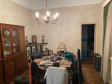Chalet sobre dos lotes a 1/2 cuadra de Av Hipolito Yrigoyen!