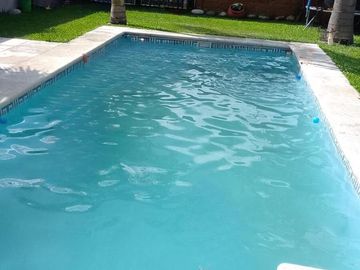 Venta Casa con Piscina en Maquinista Savio Escobar