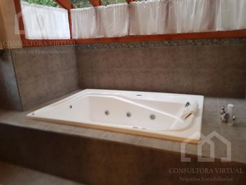 Venta Casa con Vista al Lago Correntoso