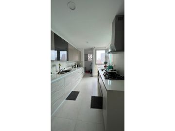 VENTA DE APARTAMENTO EN BUEN SECTOR DE LA CIUDAD
