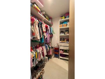 VENTA DE APARTAMENTO EN BUEN SECTOR DE LA CIUDAD