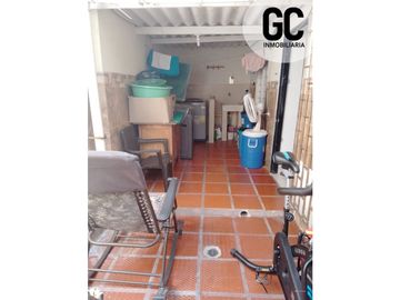 Se vende casa - Bario Costa Hermosa