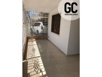 Se vende casa - Bario Costa Hermosa