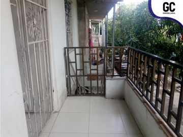 Se vende casa en el barrio Los almendros de Soledad.