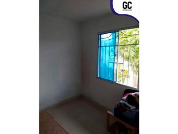 Se vende casa en el barrio Los almendros de Soledad.