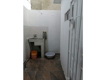 Se vende casa + 2 locales en el barrio Normandia de Soledad.