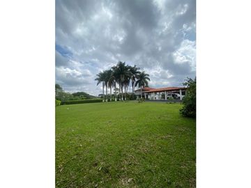 Se vende Finca en la vía Alcala - Morelia