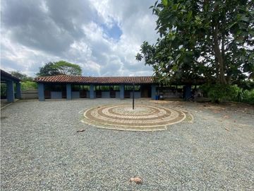 Se vende Finca en la vía Alcala - Morelia
