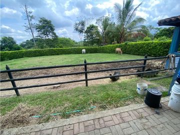 Se vende Finca en la vía Alcala - Morelia