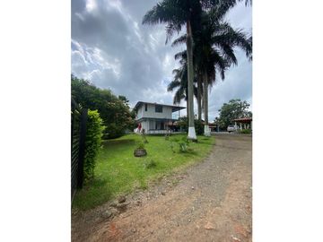 Se vende Finca en la vía Alcala - Morelia