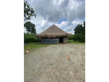 Se vende Finca en la vía Alcala - Morelia
