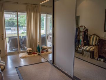 Casa tradicional con excelente distribución y muy buena orientación