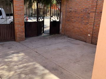 Casa De Un Piso con Dos Habitaciones: La Paz, San Miguel de Allende