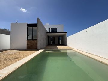 CASA VENTA MÉRIDA, 3 HABITS, ALBERCA, ENTREGA INMEDIATA, DZITYÁ.
