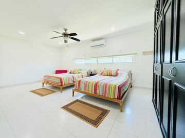 CASA EN VENTA FRENTE AL MAR