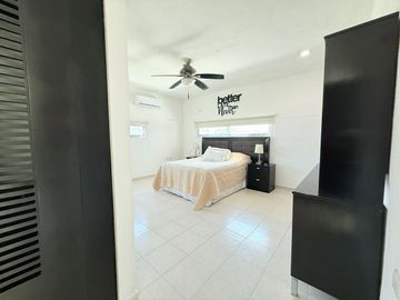 CASA EN VENTA FRENTE AL MAR