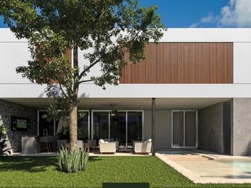 Casa de 4 recámaras en venta en privada zona de Xcanatún.