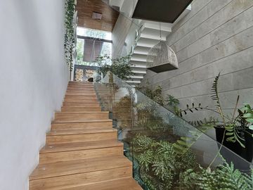 Casa con acabados de lujo en VENTA en COLINAS DE SAN JAVIER