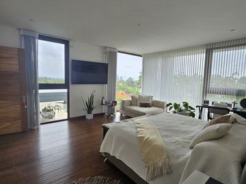 Casa con acabados de lujo en VENTA en COLINAS DE SAN JAVIER