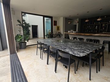 Casa con acabados de lujo en VENTA en COLINAS DE SAN JAVIER