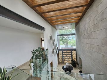 Casa con acabados de lujo en VENTA en COLINAS DE SAN JAVIER