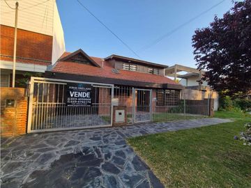VENTA CHALET 5 DORMITORIOS ESTUDIO PARQUE Y GARAGE